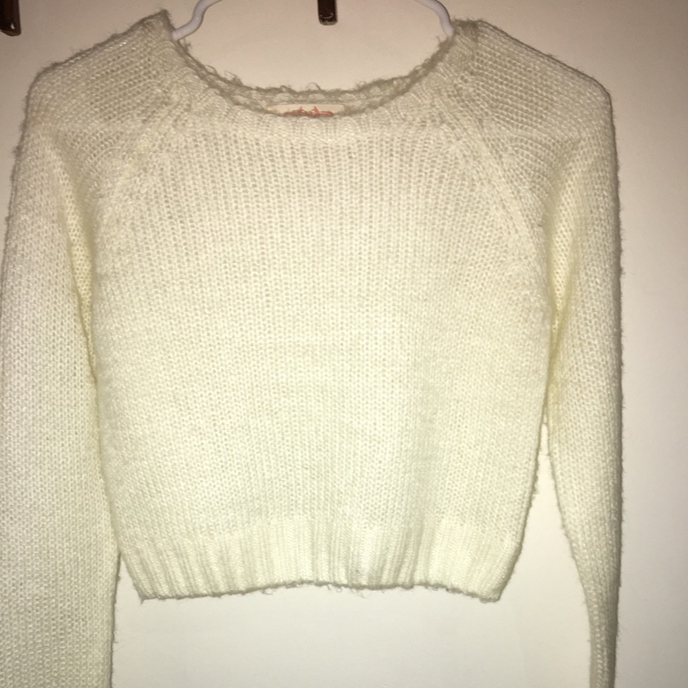 ✨NEW✨ White Sweater!